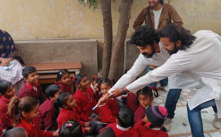 नाटक तीन तिगाड़ा काम बिगाड़ा ने बच्चों को खूब हंसाया और गुदगुदाया